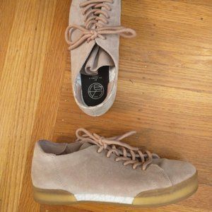 Dr. Scholl's Baby Pink Suede Sneakers, Sz 6